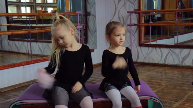 Интервью. "INTERVIEW PRO ТАНЦЫ" Яковук А. (2 курс) смотреть онлайн