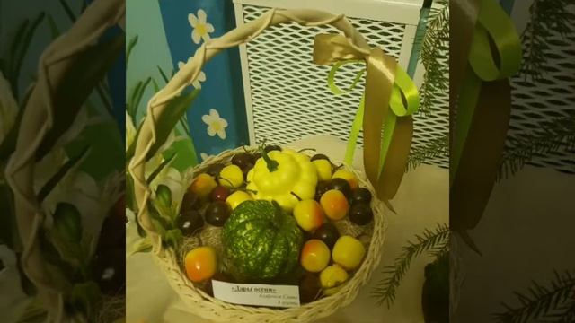 Конкурс поделок из природного материала:"Что на осень принесла?" смотреть онлайн