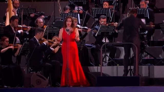 Ария Кумы «Глянуть с Нижнего» из оперы «Чародейка» П.И.Чайковский, исп. Елена Стихина смотреть онлайн