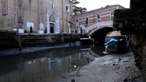 Из ВЕНЕЦИИ Ушла Вода ! Шокирующие Открытия на Дне Обмелевшего Канала