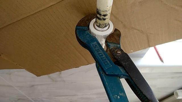 Установка байпаса и кранов на 2-х чугунных радиаторах , в централизованном отоплении в квартире. смотреть онлайн