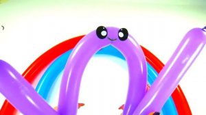 Учим цвета с шариками Песня про шарики Про цвета Лопаем воздушные шарики