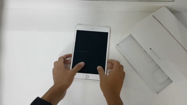 iPad MINI 4 Unboxing смотреть онлайн