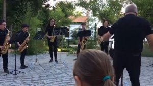 Actuación de la orquesta Adolphe Sax en Marmolejo.