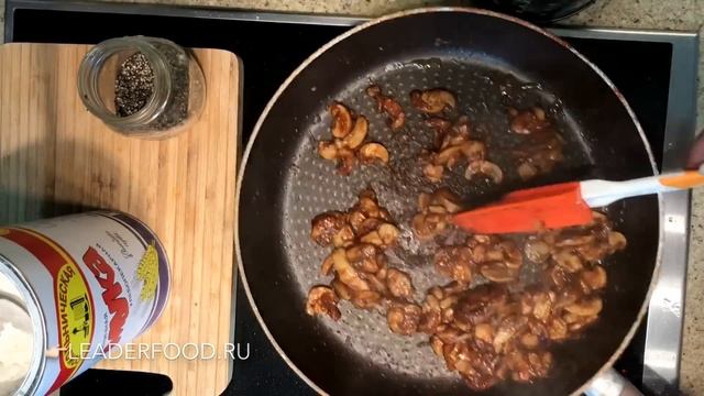 Как приготовить мясной рулет?