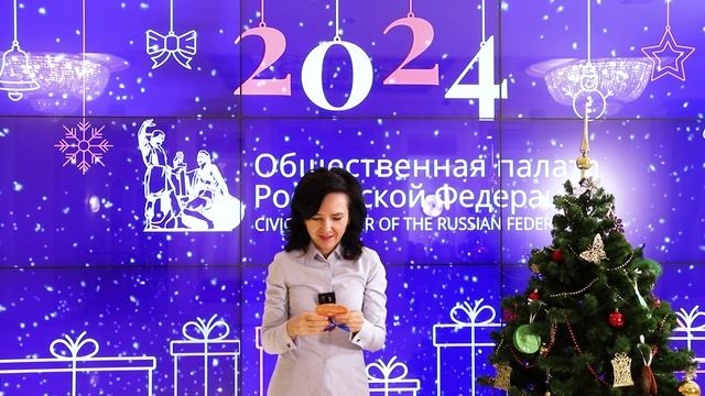 Елка желаний: Лидия Михеева дарит новогодний подарок
