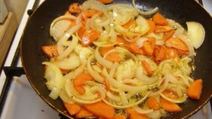 Жаркое со свиными ребрышками