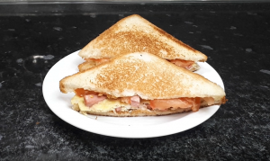 Супер вкусный и супер простой сэндвич с яичницей!!!