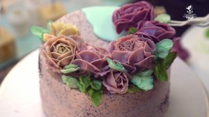 Оформляем торт цветами из масляного крема