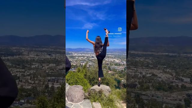 😁#trending #insta #instagram#yoga #yogapractice #yogatrainer #agt #america #view #balancing #heels