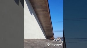 Подшивка свеса кровли ламинатом