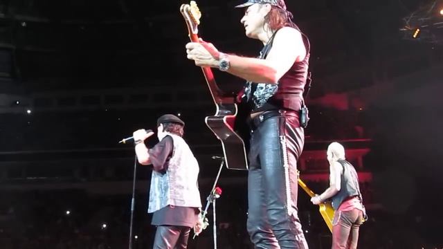 SCORPIONS - The Best Is Yet To Come - Send Me An Angel (Minsk-Arena 21.10.12) смотреть онлайн