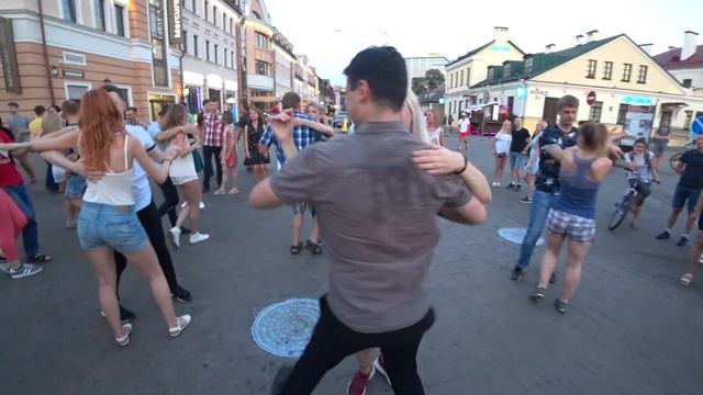 Ребята танцуют бачату - Ханалыев Тимур и Валерия Гавриловец смотреть онлайн