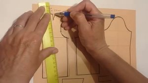 Лекала блузы увеличиваем на два размера