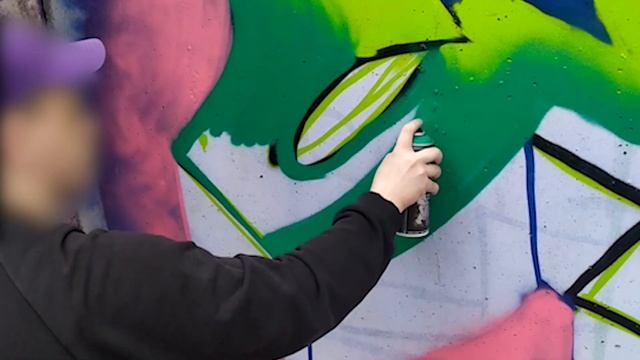 Рисую граффити после долгого перерыва / Начало лета в Воронеже / Паша Иные(Other) / 2023 смотреть онлайн