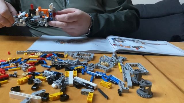 Składam LEGO 42112 betoniarka/ concrete Mixer Truck cz. 1 смотреть онлайн