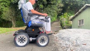 Observer 4x4 Wheelchair down the stairs - OB-EW-001