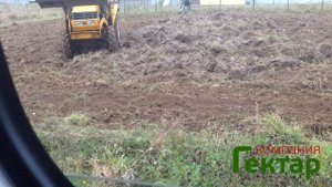 культивация участка трактором