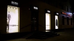 Видеовитрина магазин Hugo _ технология обратной проекции _ пленка обратной проекции