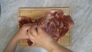 Рулет из рульки с курицей