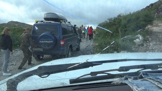 Велосипедисты на Кольском ломают рёбра. Бесполезный ГЛОНАСС смотреть онлайн