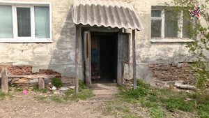 Жители посёлка Лунино живут в доме без фундамента и крыши