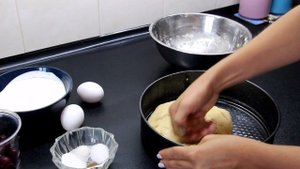 Заливной пирог с ягодами. Очень вкусный пирог!