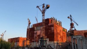 ЧЕРНОБЫЛЬСКАЯ АЭС☢️РАСПИЛИВАЮТ на металл недостроенный 5 блок ЧАЭС⛔️Нашла логово металлистов.