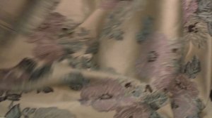 #581. Цветные шторы под бежевые обои для спальни или гостиной