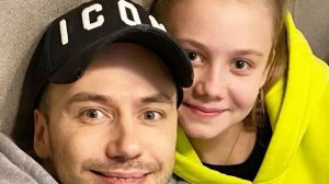 АХНУЛИ ВСЕ! Кто жена и как выглядят 2 детей звезды сериала "Пианистка" - Ивана Жидкова?