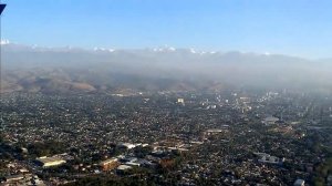 Алматы. Вид при заходе на посадку (сентябрь-2021). _ Almaty. Approach view (September-2021).
