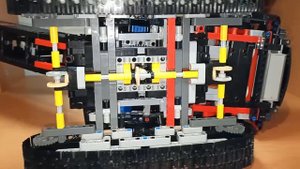 Обзор модификации набора 42042 гусеничного крана из Lego Technic.