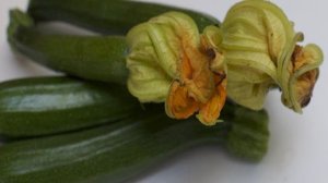 Кабачки в кляре с сыром