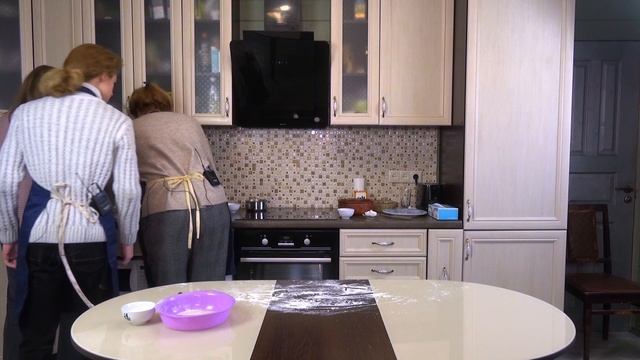 На кухне с директором. Выпуск 5 - Медовик