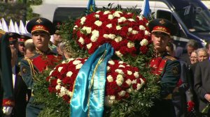Владимир Путин и Нурсултан Назарбаев возложили цветы к Могиле Неизвестного Солдата