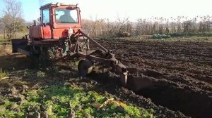 Пахота на ДТ 75.НАСТРОЙКА плуга