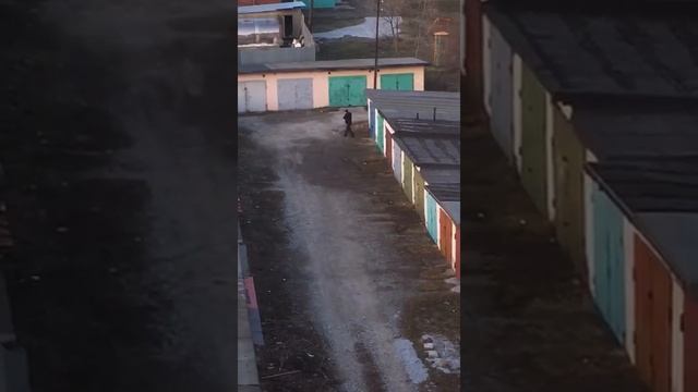 Как правильно закрывать гараж.