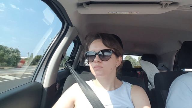 Один день в Барселоне! Аренда Авто!  Переводчик офлайн! смотреть онлайн