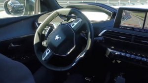 PEUGEOT 5008 SUV | Park Assist