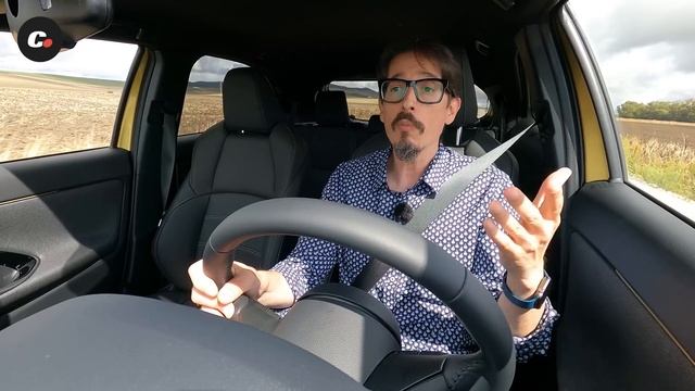 Toyota YARIS CROSS SUV | Primera prueba / Test / Review en español | coches.net смотреть онлайн