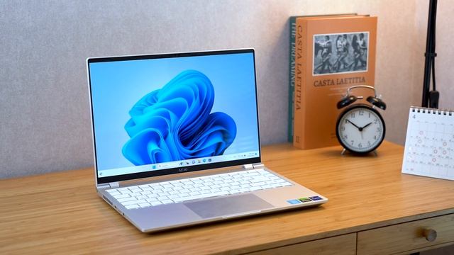 14 นิ้ว แรงเหลือสำหรับครีเอเตอร์ | GIGABYTE AERO 14 OLED смотреть онлайн