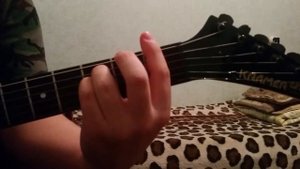 Как ставить аккорд Fm (фа минор) подробно