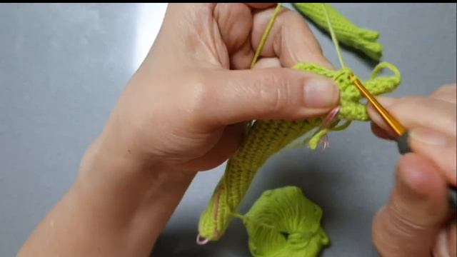 코바늘 amigurumi Christmas  grinch ,arm 크리스마스인형 그린치part 3 смотреть онлайн
