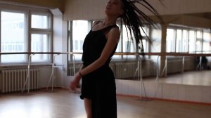 Мастер-класс по современному танцу.