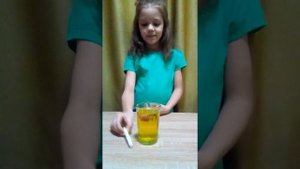 Мел и фурацилин. Провожу опыт⚗️⏳? - окрашивание мелка с помощью фурацилина.