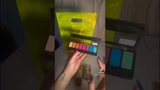 Распаковка продуктов из Золотого Яблока #золотоеяблокоалматы косметика #распаковка #обзор смотреть онлайн