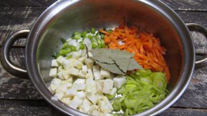 Картофельный суп с фасолью