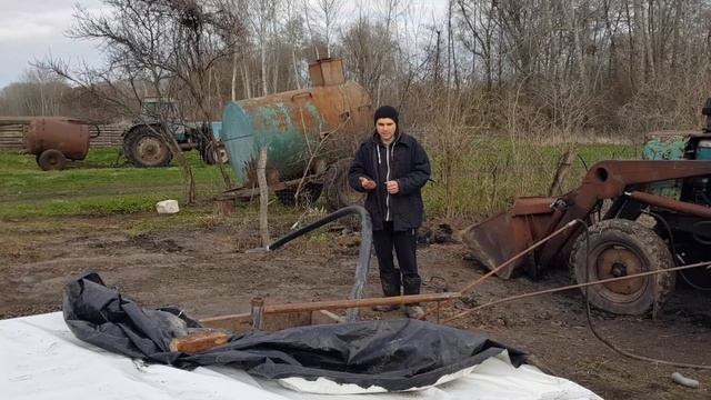КАЧАЕМ НАВОЗ ДОИЛЬНЫМ АППАРАТОМ смотреть онлайн