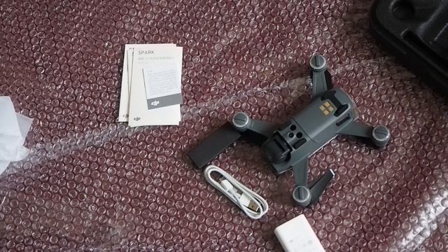 Распаковка лучшего в мире компактного квадрокоптера DJI Spark смотреть онлайн
