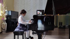 Хайруллина Арина, 7 лет. К.Черни - Г.Гермер. Этюд № 17, К.Черни- Г.Гермер. Этюд № 15